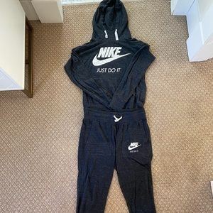 Nike Gray Women’s Sweatsuit